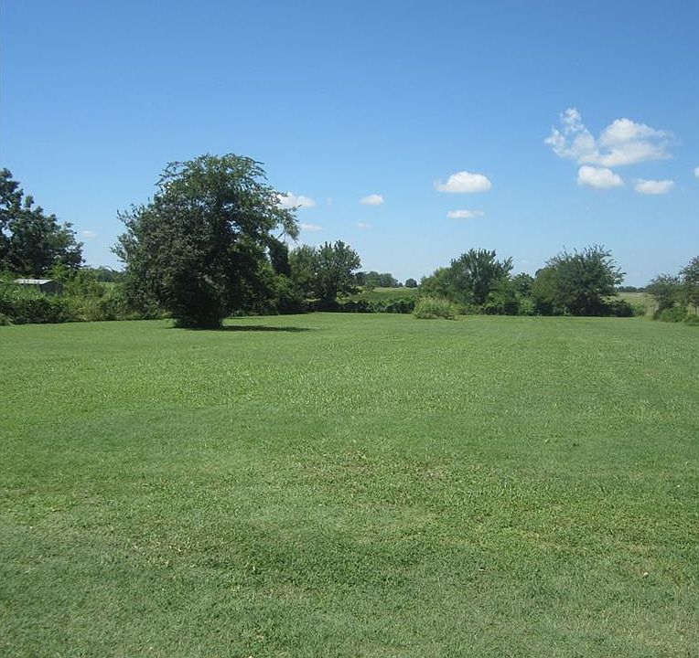2nd image of 416513 Highway 266
