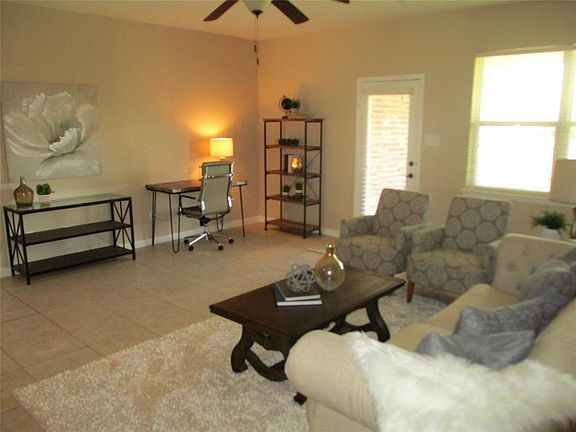 4th image of 434 Lipizzan Ln