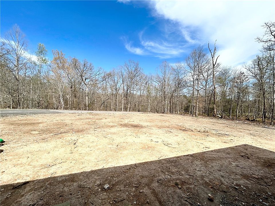 2nd image of 18 Orkney Dr
