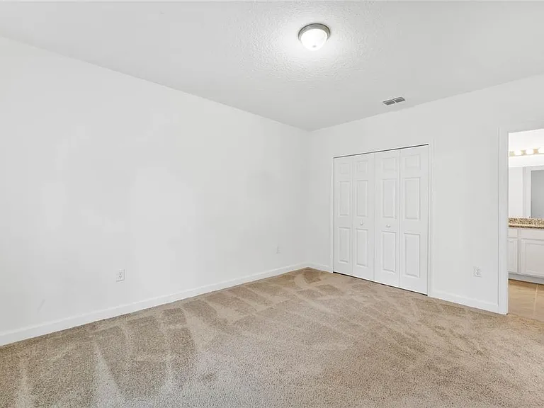 1308 Bond — Photo 9
