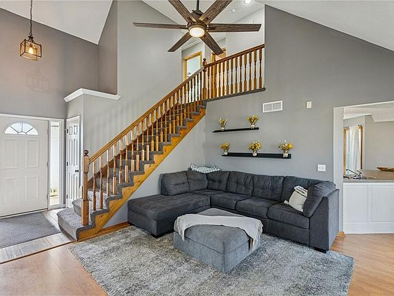 3rd image of 6200 NE 48th Ter