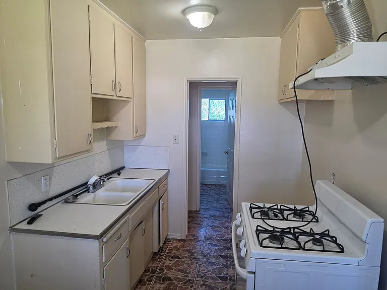 34063 Avenue J — Photo 6
