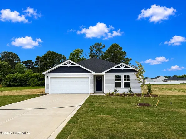 124 Baxley Drive, Dunn, NC 28334