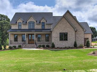 7502 Skippers Trce, Oak Ridge, NC 27310