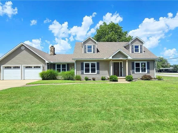 501 Meadow Ln, Fort Scott, KS 66701