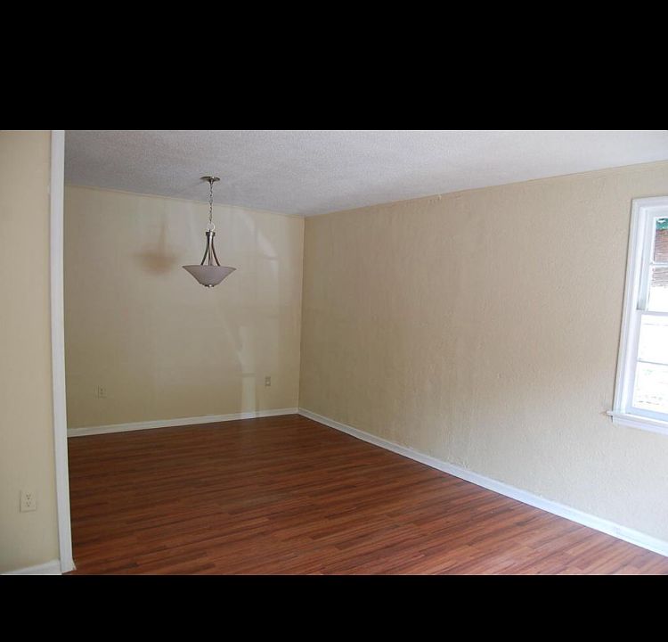 1st image of 3330 Kraft Ave