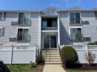 17 Village Rock Ln APT 14, Natick, MA 01760