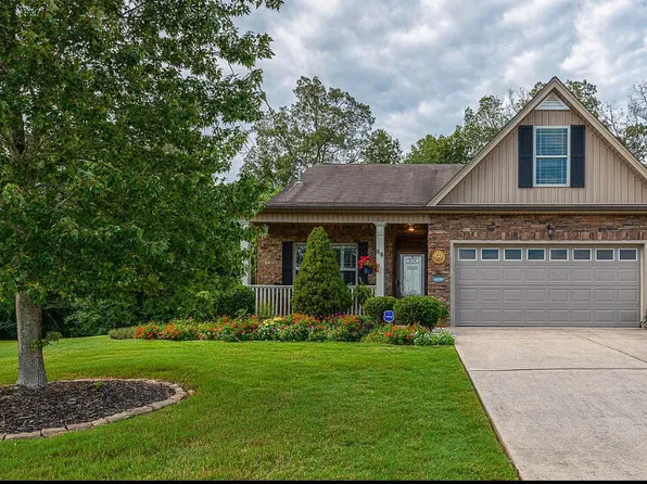 84 Tradewind Dr, Fort Oglethorpe, GA 30742