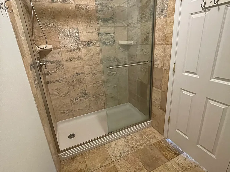 838 Newbury Ct — Photo 14