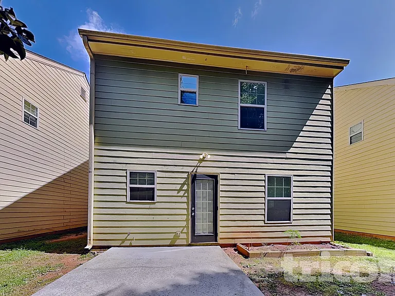 1047 Wedgewood Ct — Photo 16