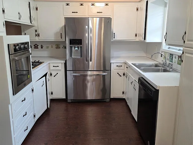 4218 Ember Ln — Photo 9