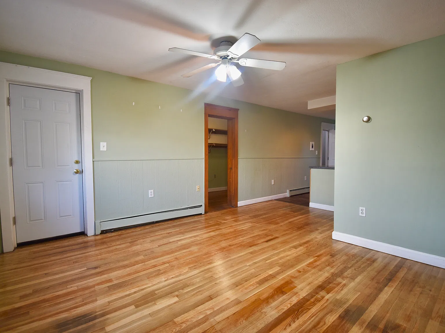 2 bed, 800 sqft, $2,900 — Photo 4
