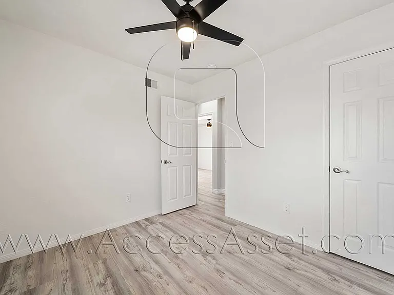 1636 Zoro Way — Photo 9