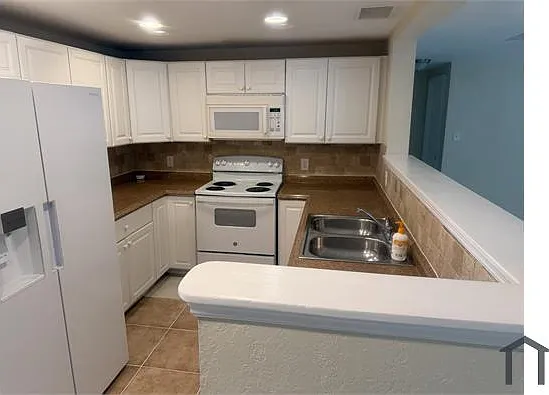 4 bed, $2,350 — Photo 2