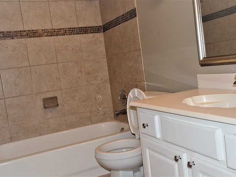 9401 Preston Trl — Photo 8