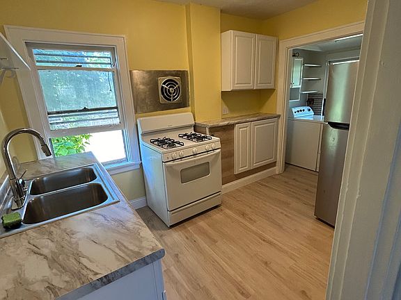 5th image of 2612 Swift Ave #2