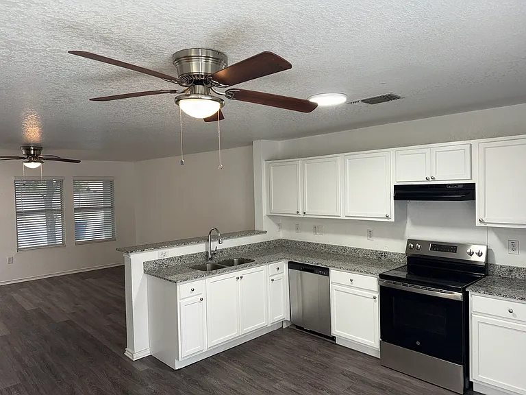 7238 Azalea Sq — Photo 5