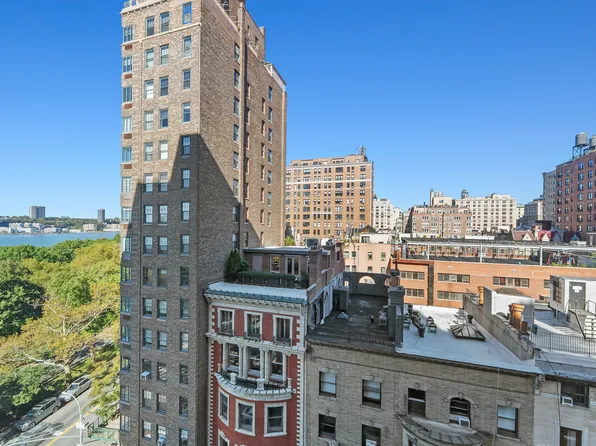 11 Riverside Drive image 9 of 19