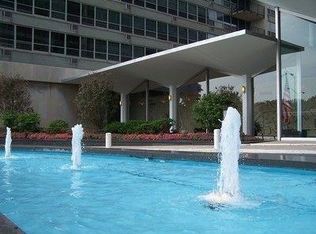 3350 N Lake Shore Dr, Chicago, IL 60657