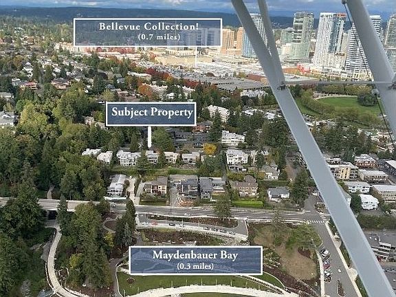 Here you can see the Subject Property, Meydenbauer Bay Park and Bellevue Collection.