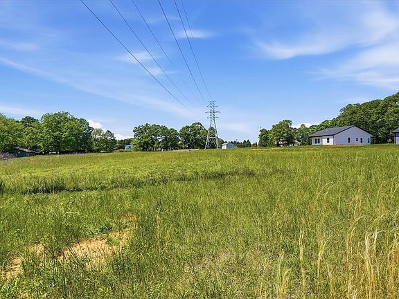 5th image of 220 Wedgewood Rd