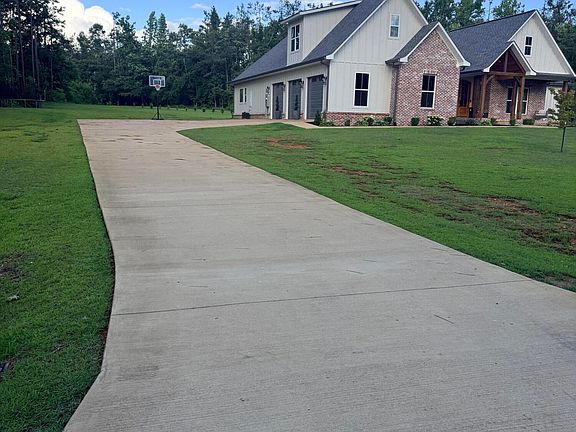 3rd image of 11 County Road 404