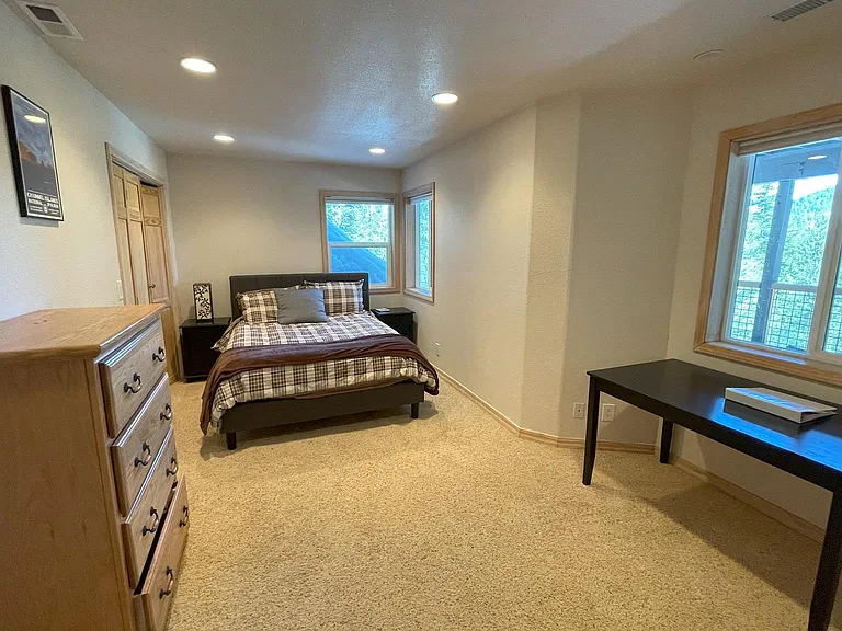 13049 Hillside Dr — Photo 25