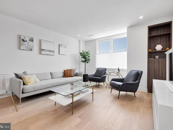 37 L St SE APT 101, Washington, DC 20003