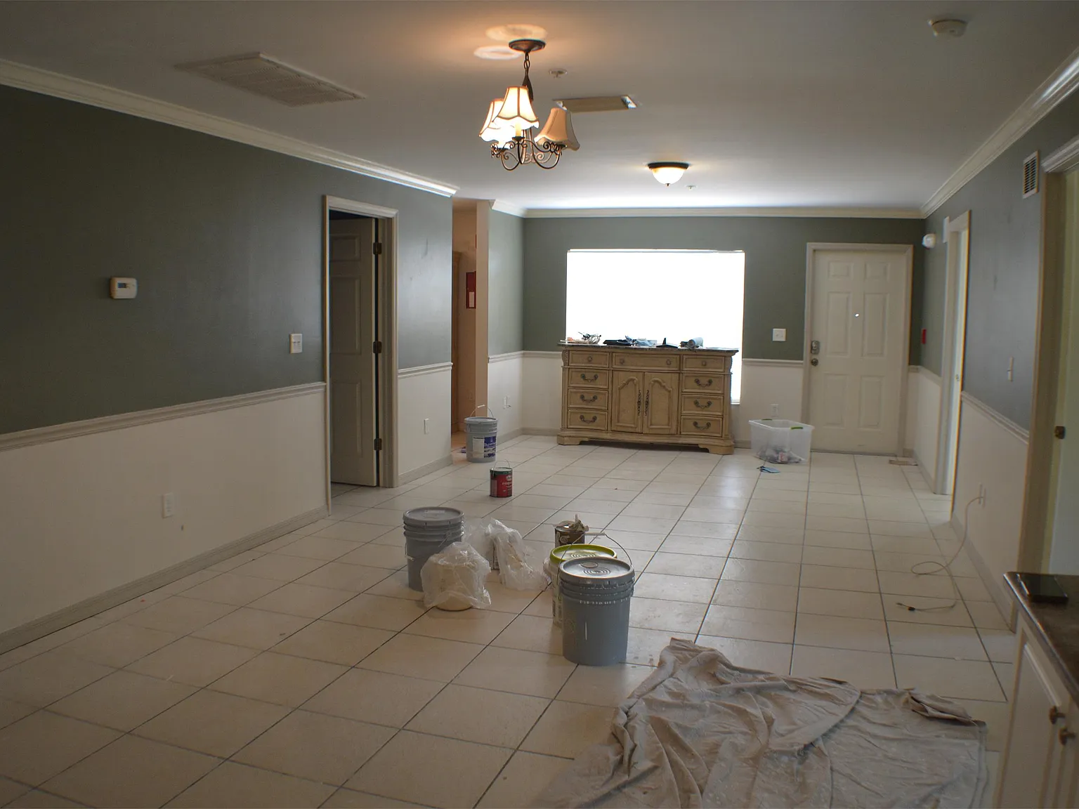 2925 Montclaire Ave Duplex - Unit A RM # 2 — Photo 3