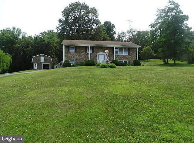 1st image of 8114 Diehls Woods Rd