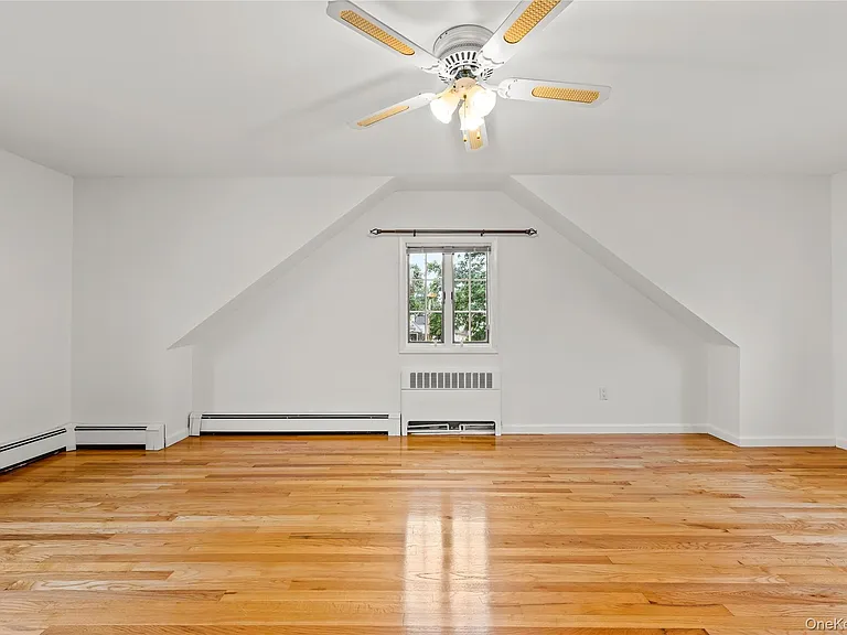 54 Edgewood Rd — Photo 15