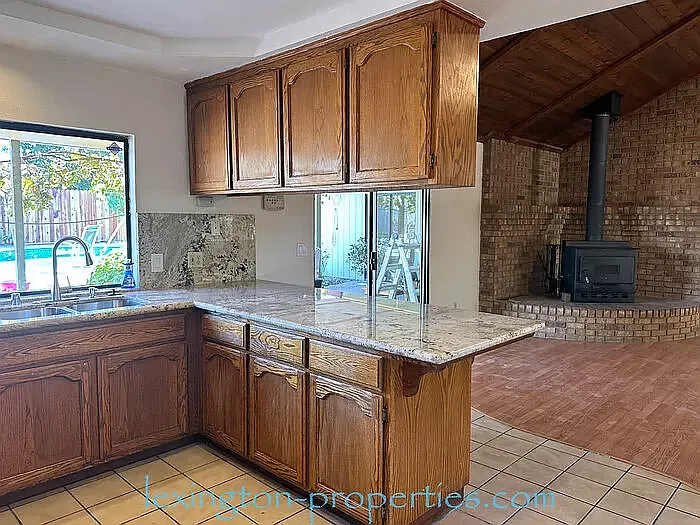 7024 Allenwood Ct — Photo 15