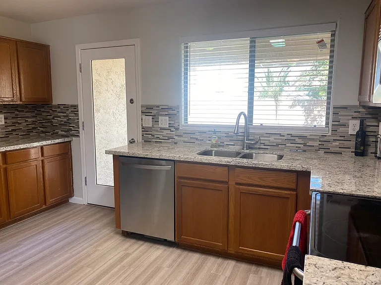1456 E Anna Dr — Photo 3