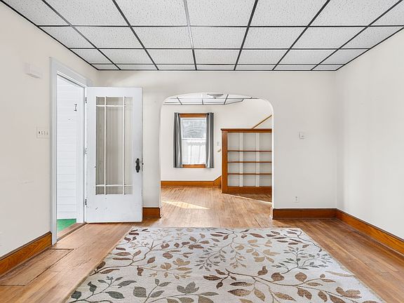 4th image of 124 Sunset Ave