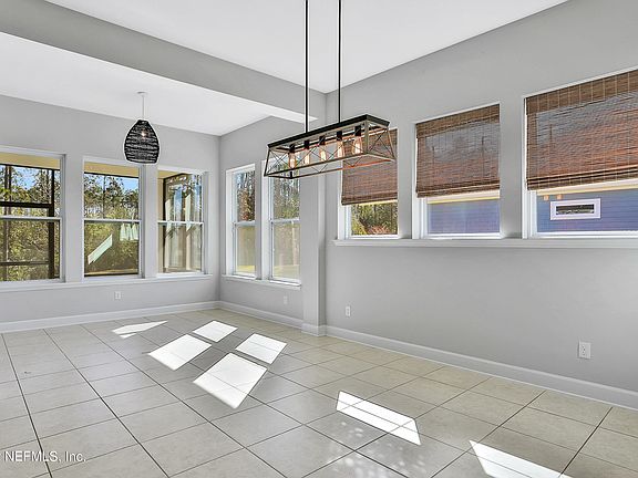 3rd image of 555 Village Grande Dr
