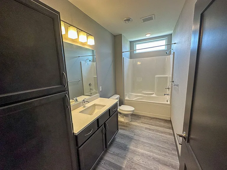 3405 Aurora — Photo 14