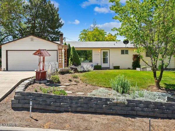5008 Manor Dr, Yakima, WA 98901
