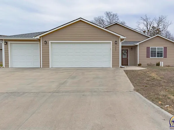 307 Snyder Dr, Saint George, KS 66535
