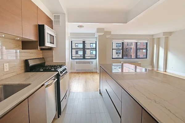 Rented by Stonehenge NYC LLC | media 3