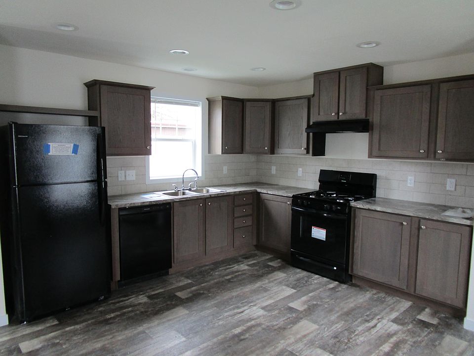 1st image of 208 Rhode Island Dr
