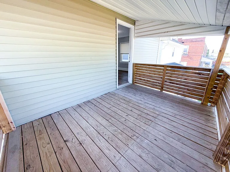 850 E Whittier St — Photo 18