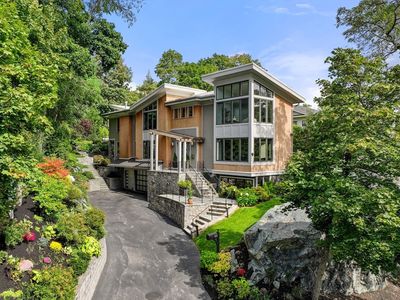 1201 Commonwealth Ave, Newton, MA, 02465