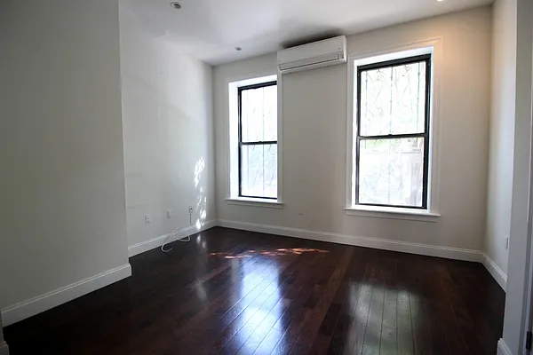 Rented by Keller Williams NYC | media 28