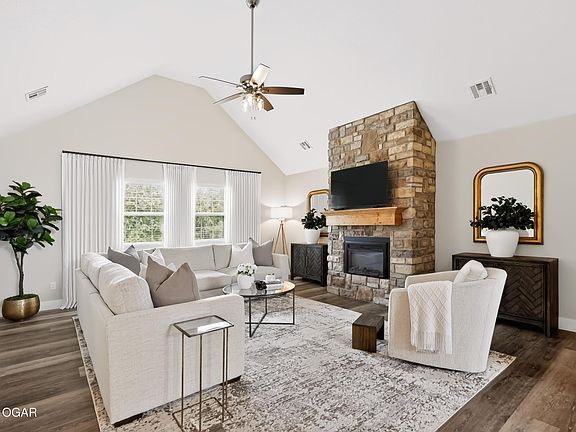 3rd image of 17922 Laredo Rd