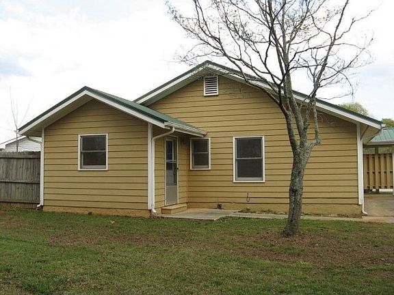 3rd image of 845 Park Lake Ct NW