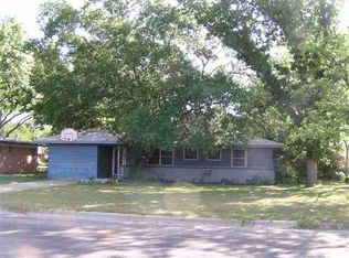 2200 12th St, Brownwood, TX 76801