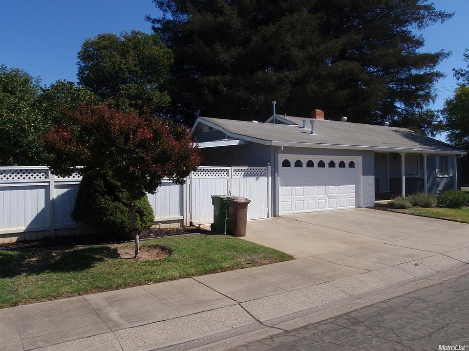 1st image of 300 N Fairmont Ave