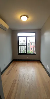 Rented by Loom Group | media 9