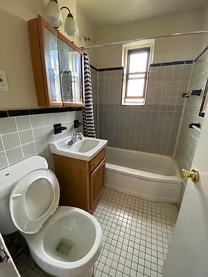 Rented by Queens Apartments Realty LLC | media 6