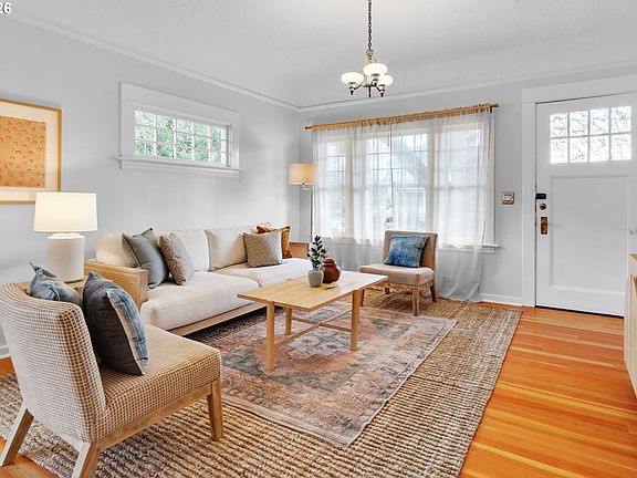 5th image of 2115 SE 35th Pl